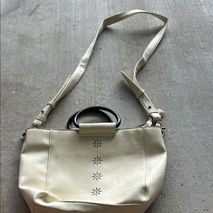 Women’s Zip Closure Purse